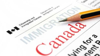 快速通道本周開始第一輪抽選,不少申請者現持觀望態度。(CBC)