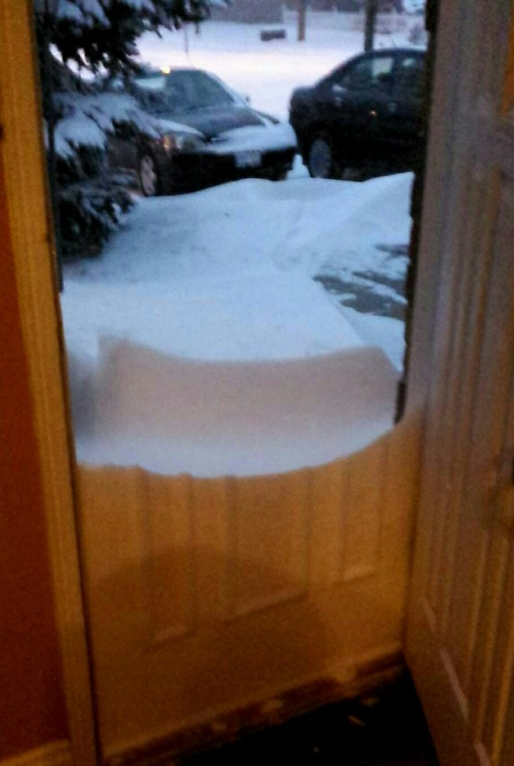 Toronto hit by massive snow storm