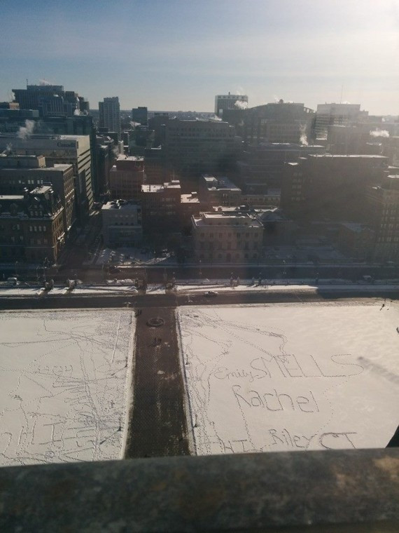 Toronto hit by massive snow storm