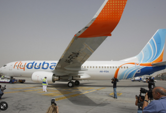 阿联酋一架载154人客机在巴格达遭枪击