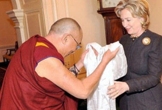达赖喇嘛在美国：从座上宾到瘟神