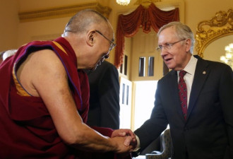 达赖喇嘛在美国：从座上宾到瘟神