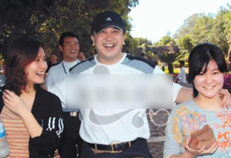 黄宏妻子美照曝光 网友揭两人浪漫情史