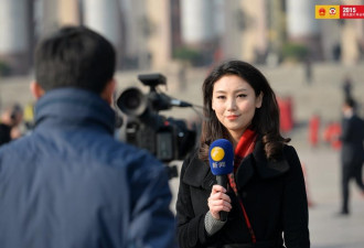 组图：两会出镜女记者 一道靓丽风景线
