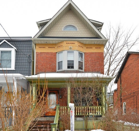 38 Lewis Street Toronto