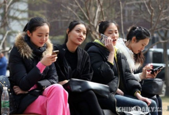 北影艺考美女云集 甄子丹张丰毅任考官
