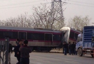 北京地铁亦庄线调试过程中冲出试车线
