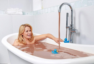总裁女友爱上巧克力浴 洗一次一千英镑