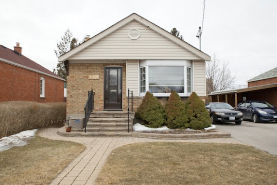 148 North Bonnington Avenue Toronto