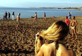 全球最香艳的裸体海滩：火辣到流鼻血