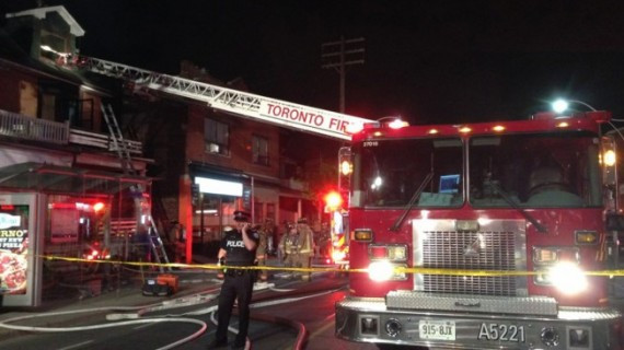多伦多市区一场二级��报的火灾，导致一名男性丧命。（CityNews）