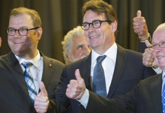 魁北克反对党PQ选出新领袖 支持率大升