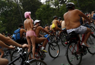 实拍：世界各地举行裸骑 提倡环保交通