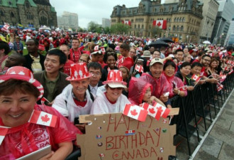 加拿大建国148周年生日快乐 数万人同庆