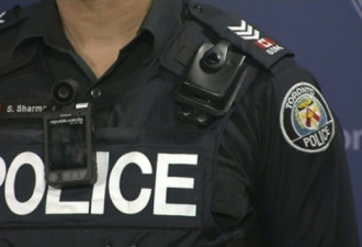 多伦多100名警员执勤配戴随身摄影机