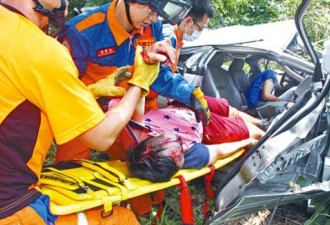 悲伤婚礼：同学赴宴途中遇车祸6人身亡