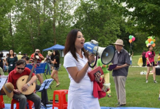 福大校友会成功举办大型夏日聚会活动