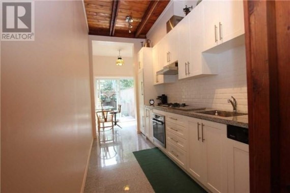 Narrow House 2