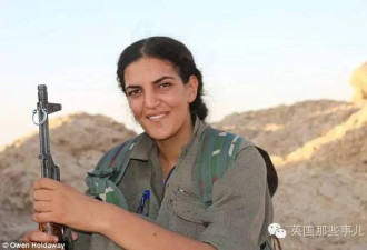 这3个年轻女战士每天消灭10个IS分子