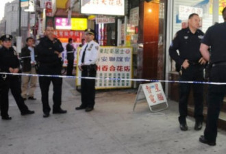 纽约华人掏枪抓劫匪 自己也被警方抓走