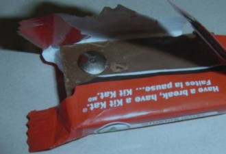 小孩万圣节讨糖 巧克力竟暗藏刀片图钉
