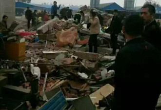 河南漯河在建房屋坍塌救出27人 3人亡