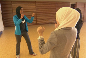 多市穆斯林妇女 自卫训练应对仇恨攻击