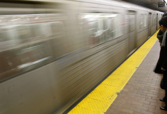 TTC地铁自杀个案减少 是否还装安全门？
