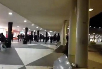 瑞典急了：数百人蒙面冲入车站殴打难民