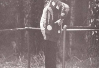 光怪陆离老照片 戴安娜王妃大腹便便