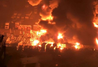 香港一夜间停车场10次爆炸 31车被烧