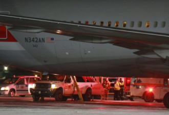 美航班遇强乱流 紧急迫降纽芬兰机场