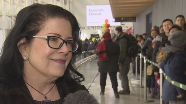 艾金表示,为了吸引更多乘客,未来不排除调整票价。(CBC)