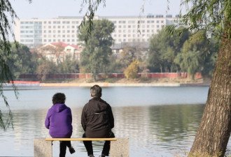 海外华人养老难 回归中国渐成新趋势