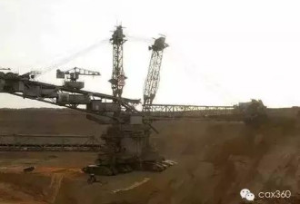 蓝翔已跪 世界最大挖掘机重三千万斤