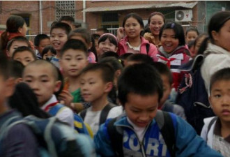 聚焦：留守儿童 中国工业革命的代价