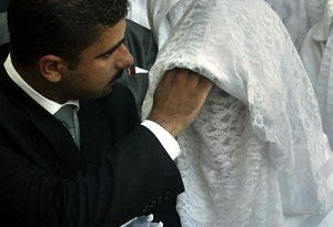 她不是处女 穆斯林新婚之夜残杀新娘