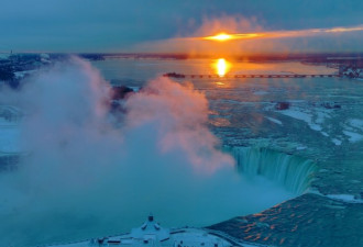冬游 Niagara Falls：别有一番景致！