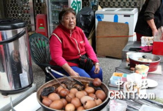 大陆游客锐减 台湾茶叶蛋都卖不出去了