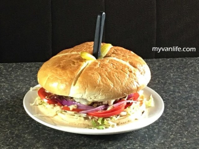 Fountain Diner的汉堡。（取材自温市笑应部落格）