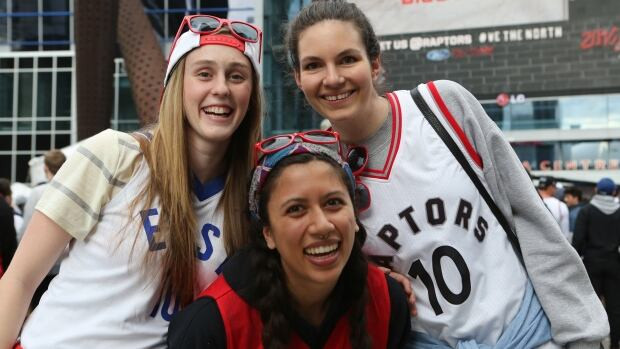 Toronto Raptors fans game 2