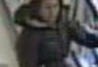 亚裔男女万锦广场商店内偷高级化妆品