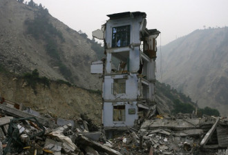 组图：汶川地震八周年 被定格的灾难