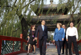 李克强默克尔二人转 颐和园会谈有何深意