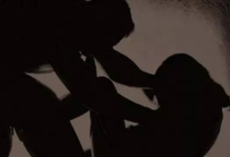 澳洲21岁小伙强奸63岁大妈 还自带润滑油
