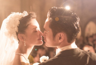 袁弘甜蜜亲吻张歆艺 新娘白婚纱高贵典雅