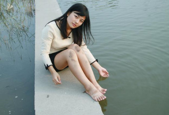这位19岁少女“灾难级脚臭”，熏死池塘鲤鱼