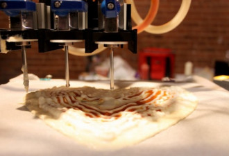 机器人3D打印美味披萨：耗时仅需几分钟
