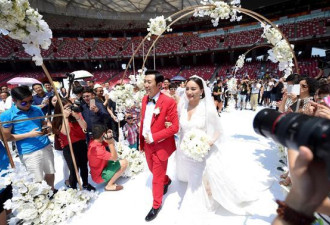 世界冠军李妮娜鸟巢办婚礼 凭什么她享有特权？