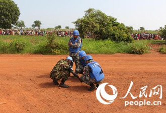 南苏丹五千难民冲击维和军营 中国军队全副武装